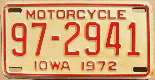 IOWA 1972 MOTORCYCLE LICENSE PLATE